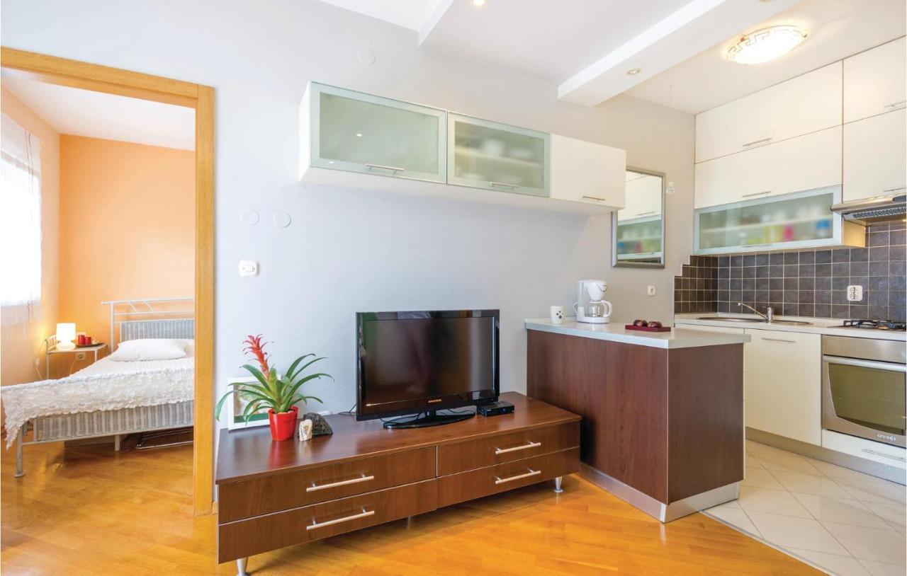 Appartamento 1 Bedroom Amazing In *
